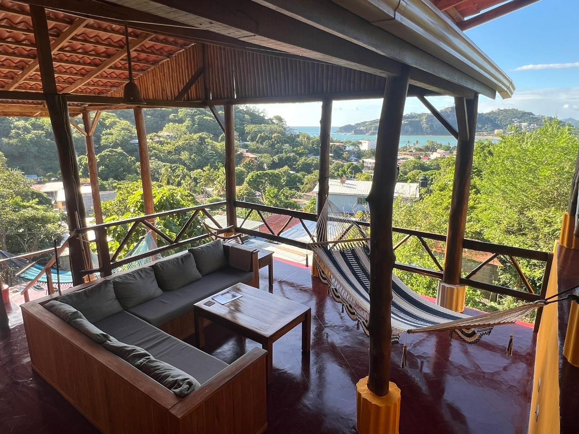Отель Buena Onda Backpackers Сан-Хуан-дель-Сур Экстерьер фото